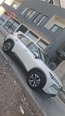 نيسان روج